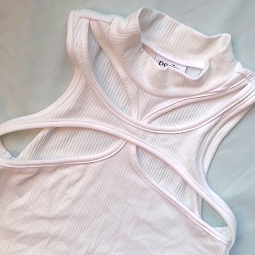 Perry + co white cut out dress szS NWOT [1105] - Picture 3 of 4